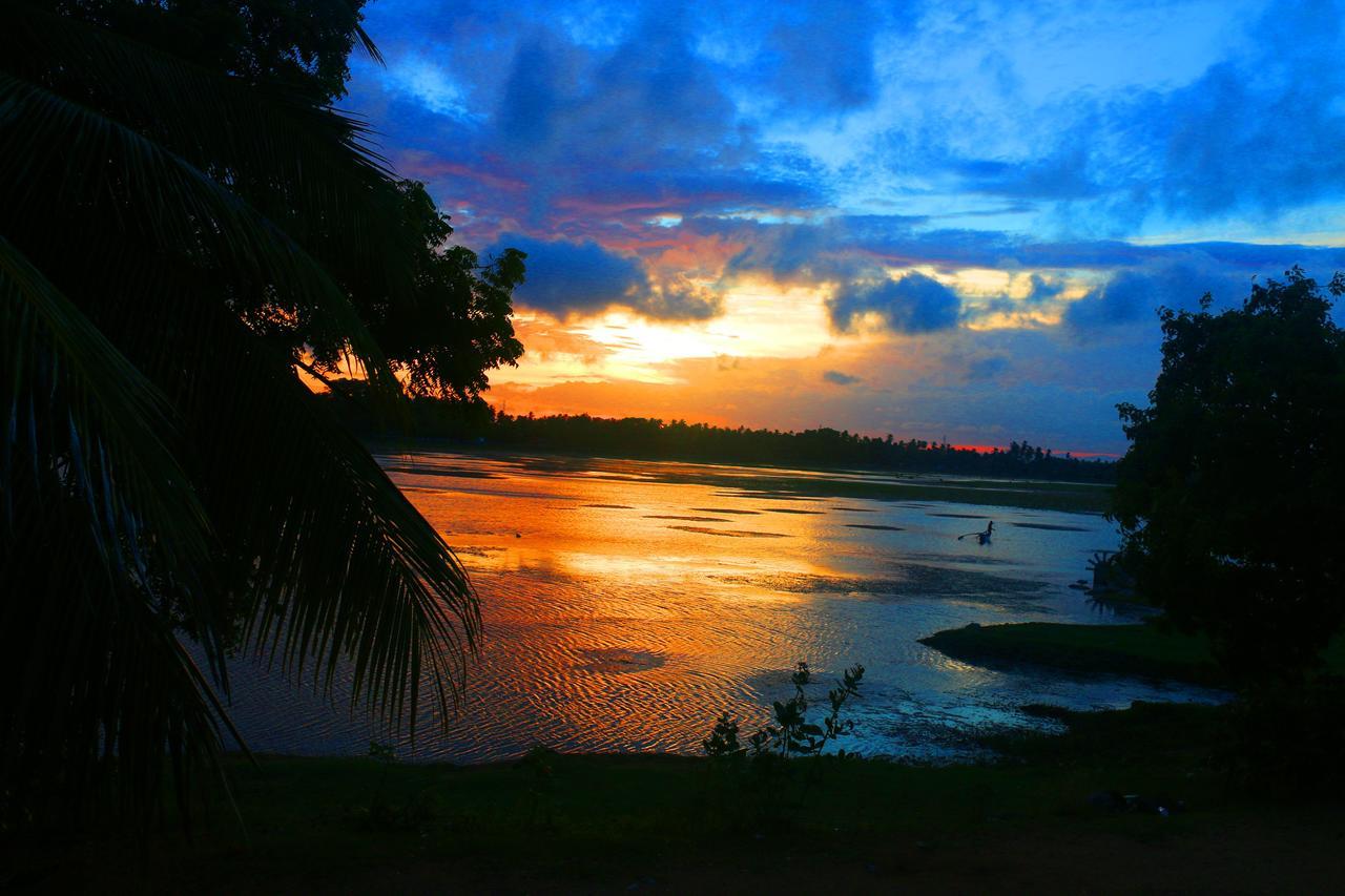 Diya Dahara Lake Resort Tissamaharama Extérieur photo