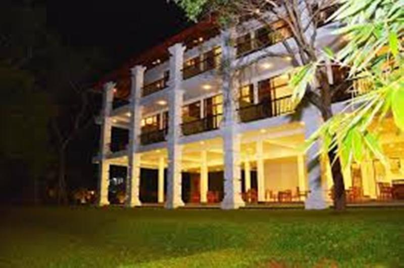 Diya Dahara Lake Resort Yala Extérieur photo